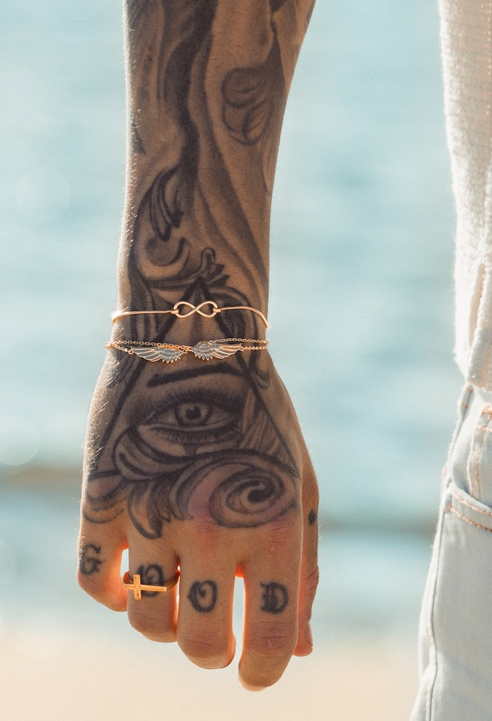 Pulseira de prata com banho de ouro amarelo Infinito