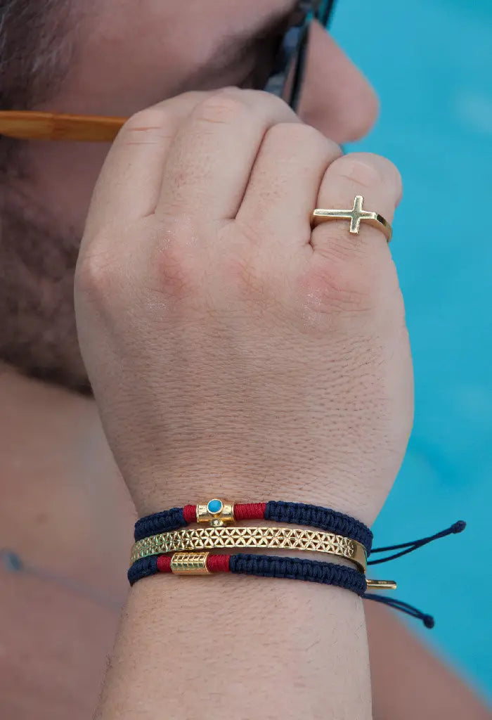 Anel de Prata com Banho de Ouro Amarelo Cruz