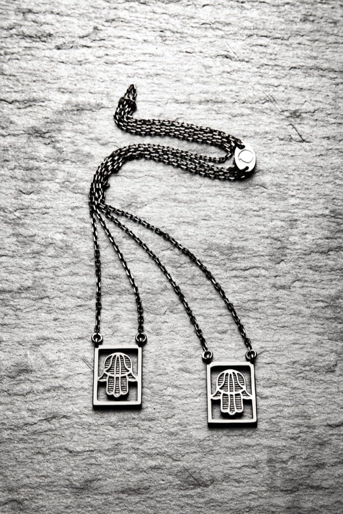 Escapulário Hamsa - DUEROS Brazil